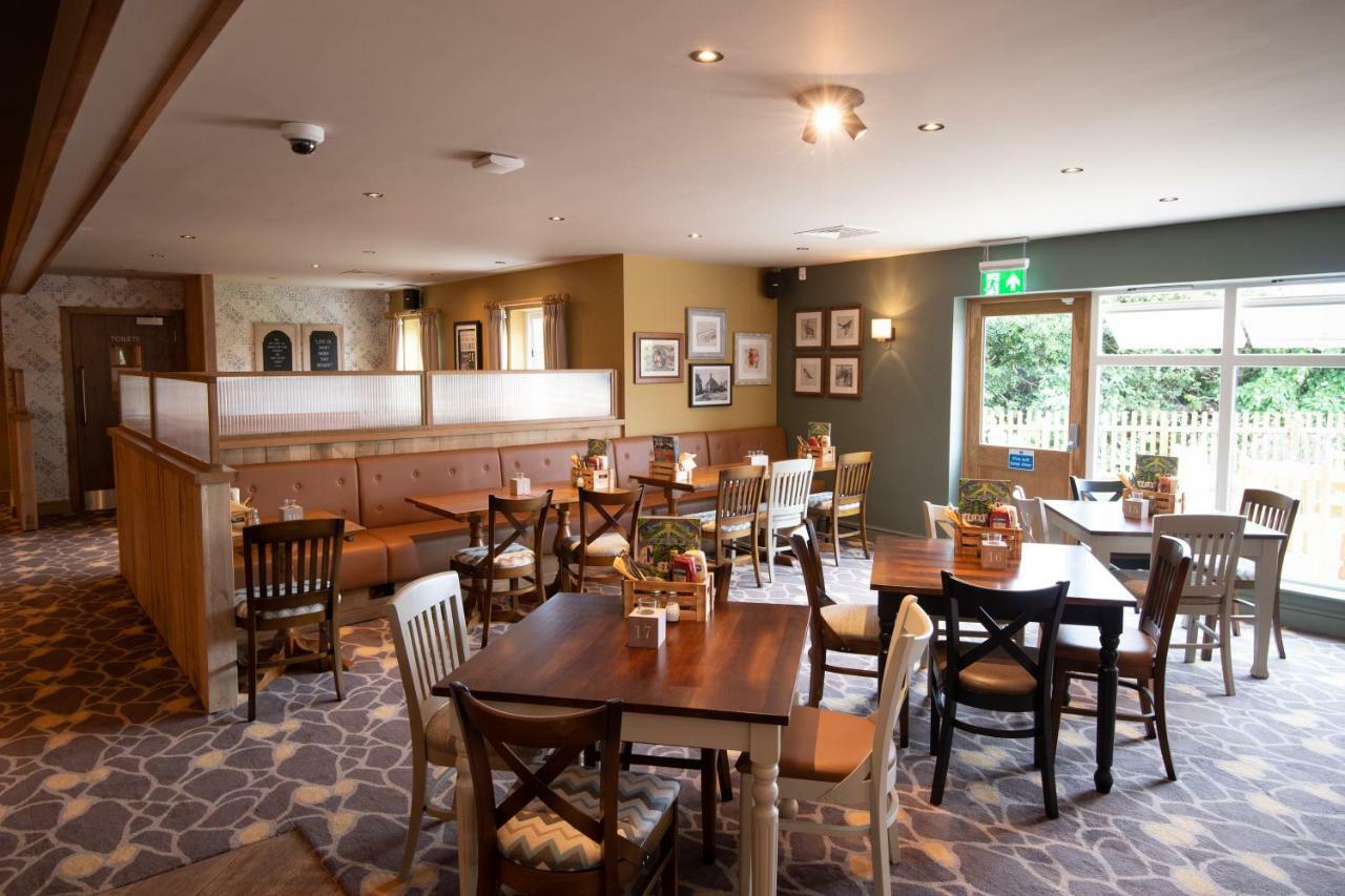 Paisley Pear, Brackley By Marston's Brackley (Northamptonshire)